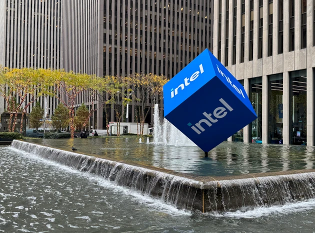 Intel"s pop-up shop in Manhattan