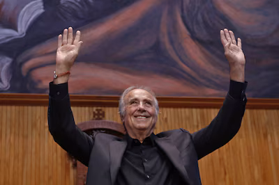Joan Manuel Serrat conoció a Claudia Sheinbaum durante la visita de la presidenta mexicana a España. (Foto: Cuartoscuro)