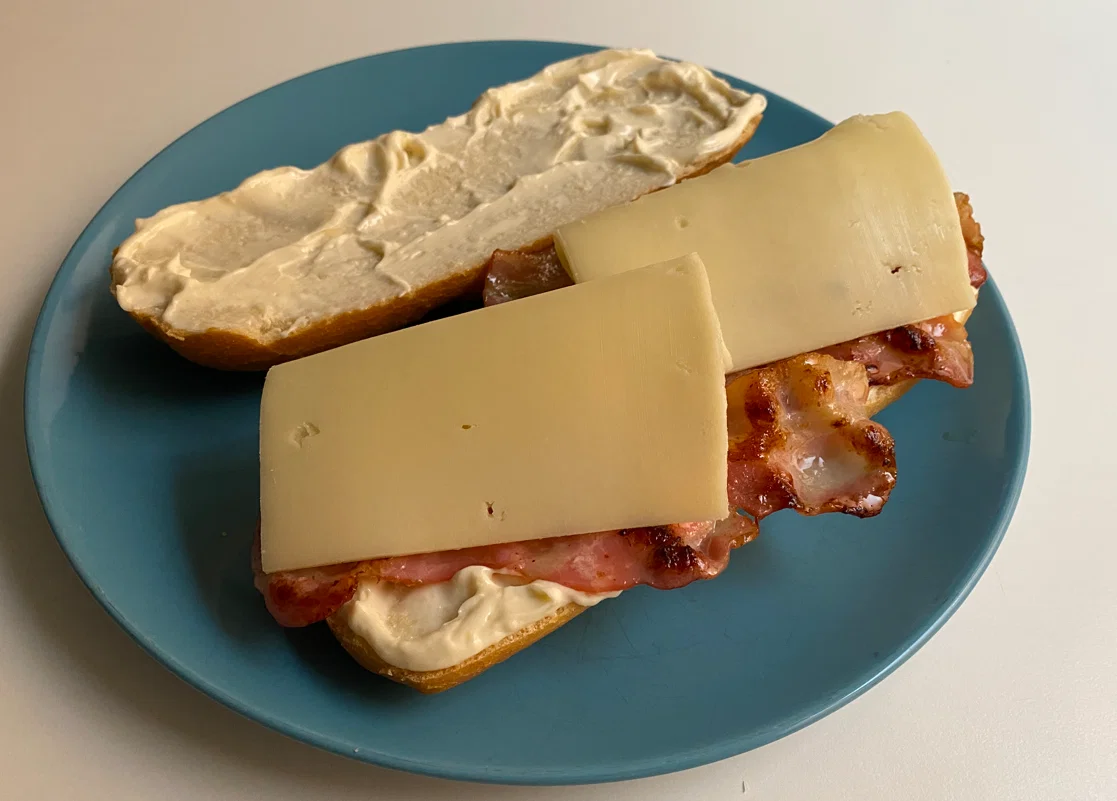Montadito piripi. El mítico bocadillo sevillano