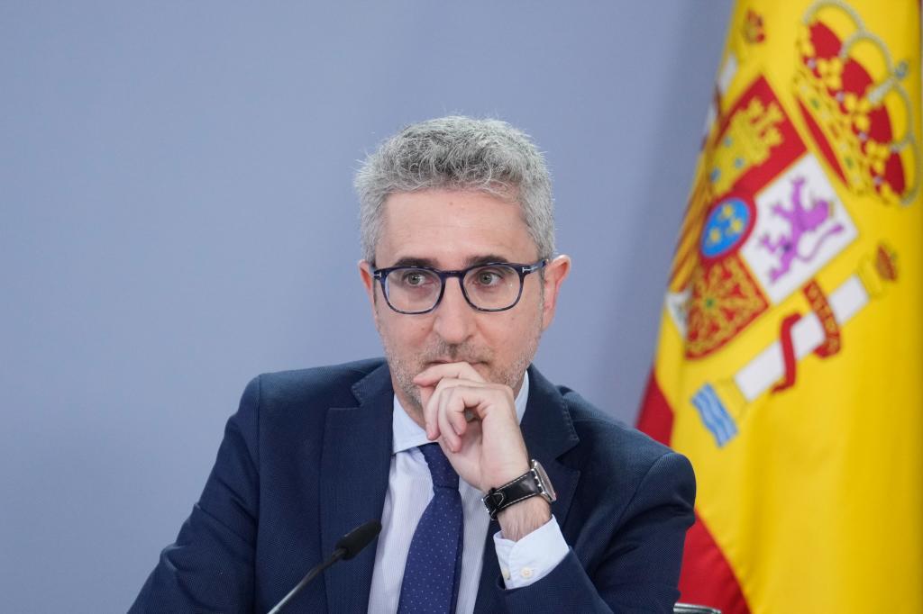 El ministro de Hacienda, Arcadi Espa�a, en rueda de prensa.
