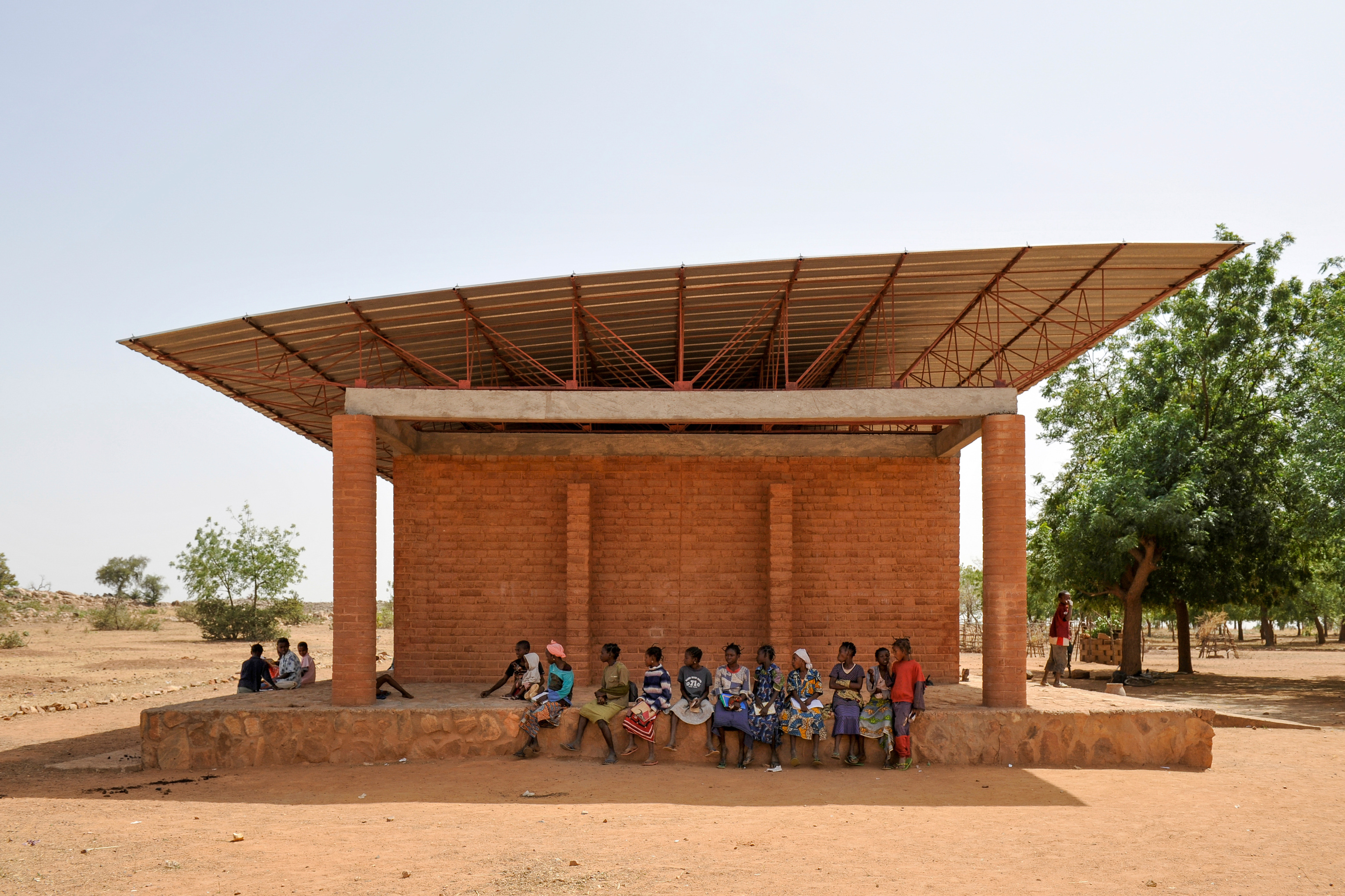 Instituto de Dano, que Francis Ker� construy� despu�s de la escuela en Gando.
