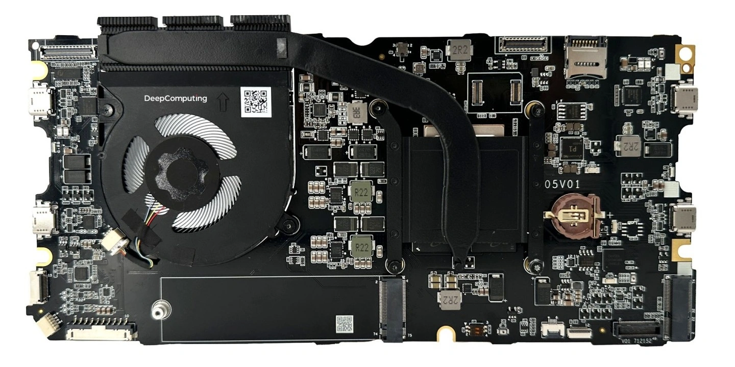深度数智展示 DC-ROMA RISC-V 主板 III,兼容 Framework 模块化生态