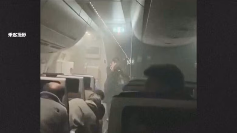 日航機搭載の拡声器で避難指示十分に伝わらず　再現検証で判明　約10分で乗客367人全員脱出　羽田航空機衝突事故｜FNNプライムオンライン