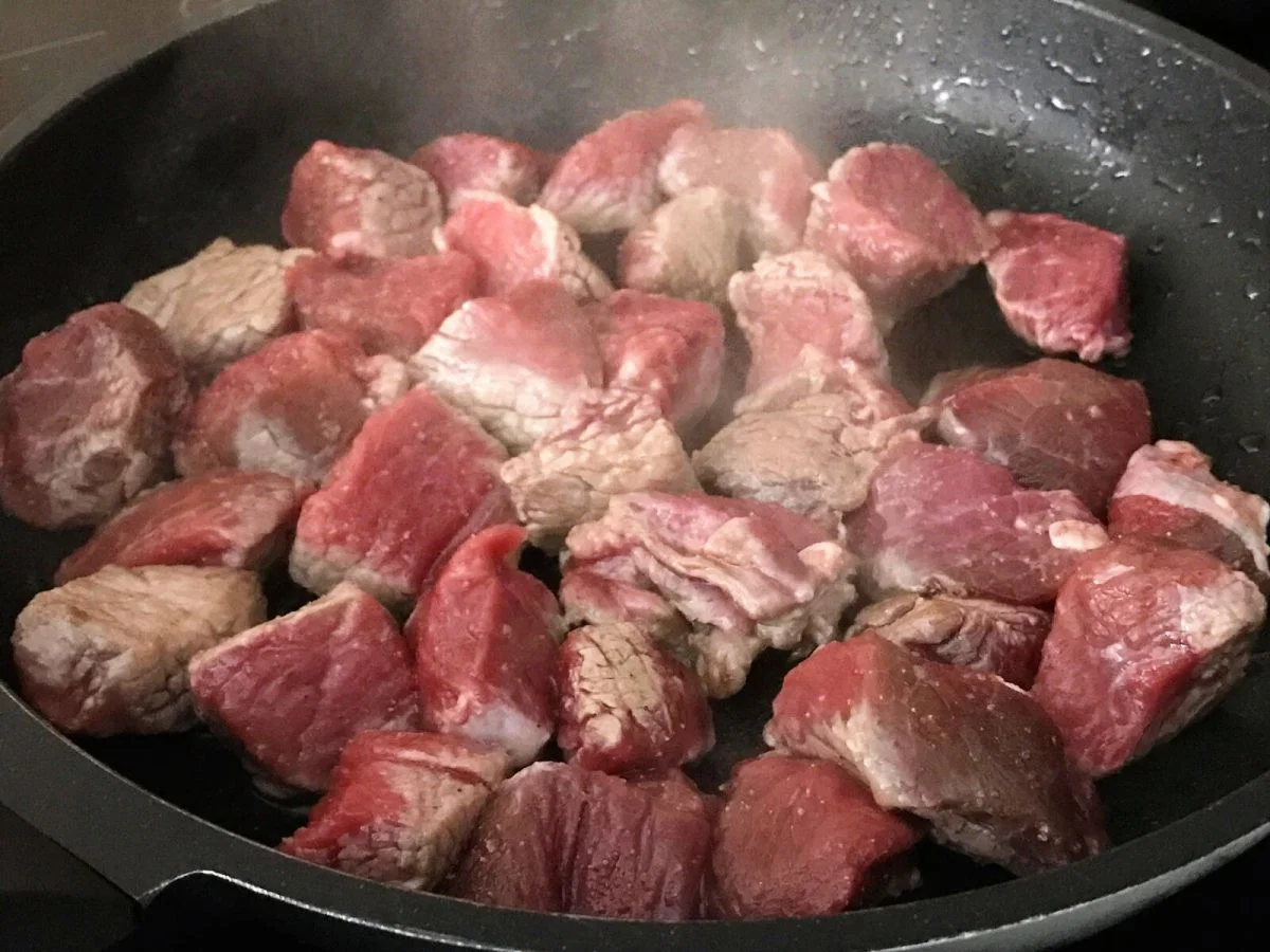 carne guisada con patatas paso 3