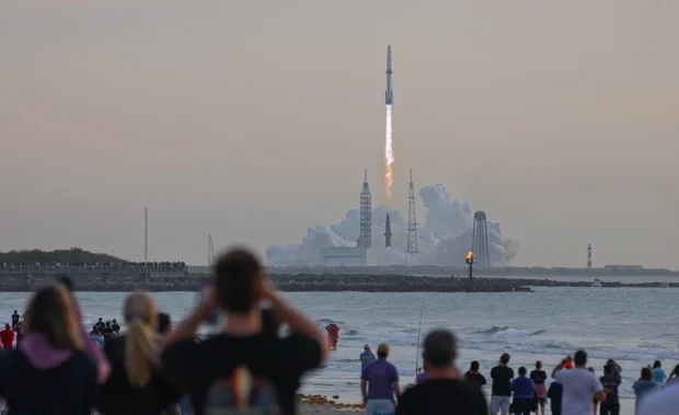 041926-launch.jpg 