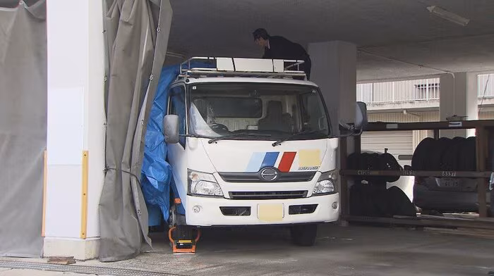 押収されたごみ収集車