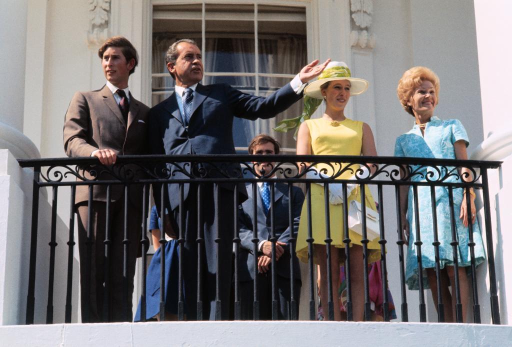 El pr�ncipe Carlos y la princesa Ana, recibidos por el matrimonio Nixon en la Casa Blanca.