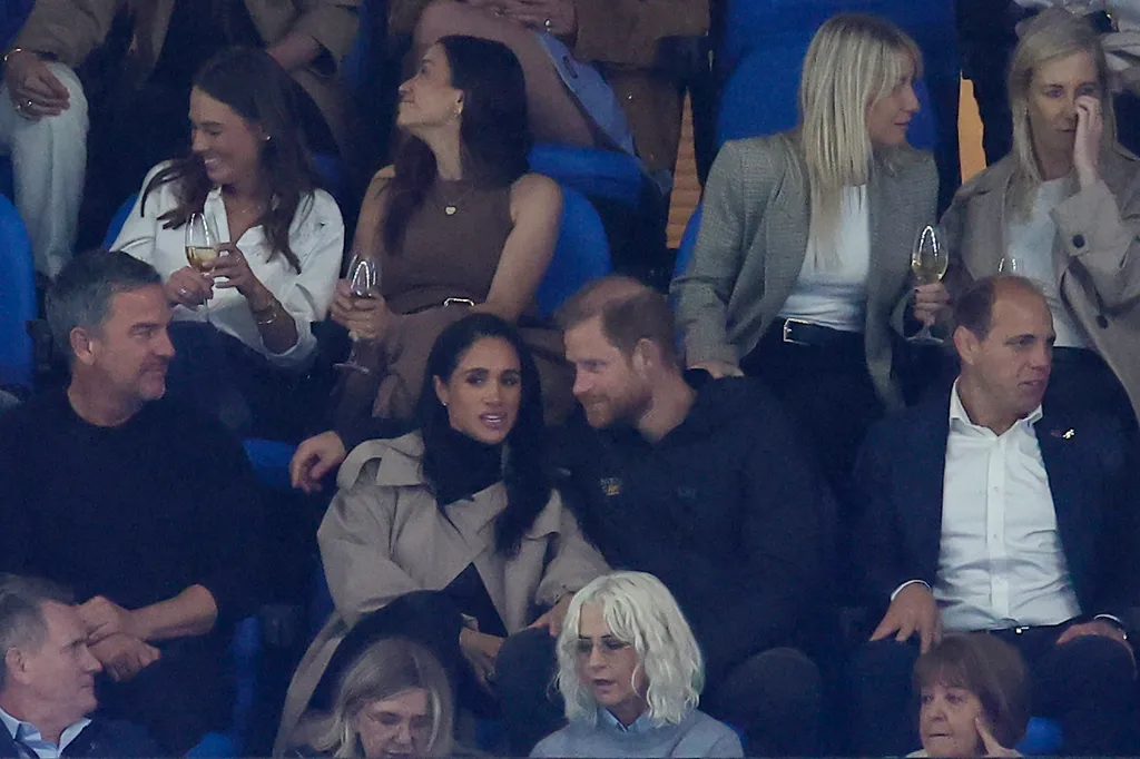 SYDNEY AUSTRALIA  APRIL 17 Prince Harry Duke of Sussex and Meghan Duchess of Sussex attend the round 10 Super Rugby...