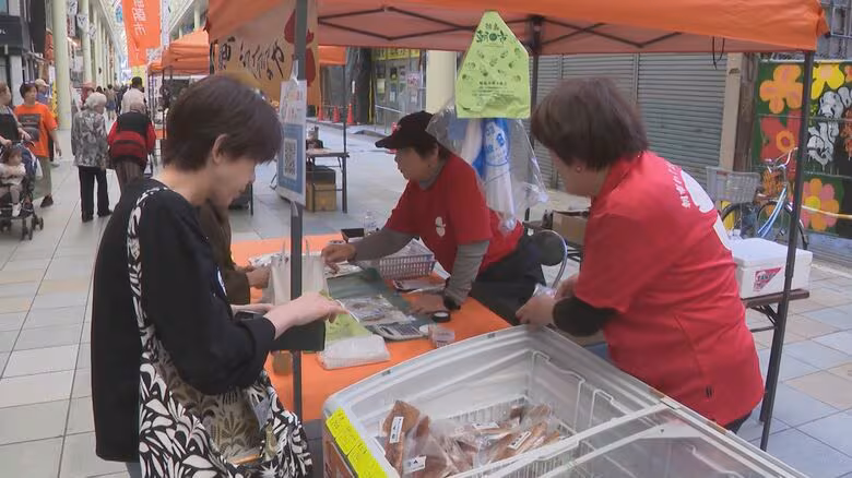 復興を目指す被災地の現状も伝える…岐阜市の柳ケ瀬商店街で「出張輪島朝市」能登の海で獲れたノドグロなど並ぶ｜FNNプライムオンライン