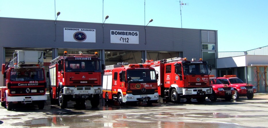 Los bomberos de Azuqueca han acudido al lugar del accidente