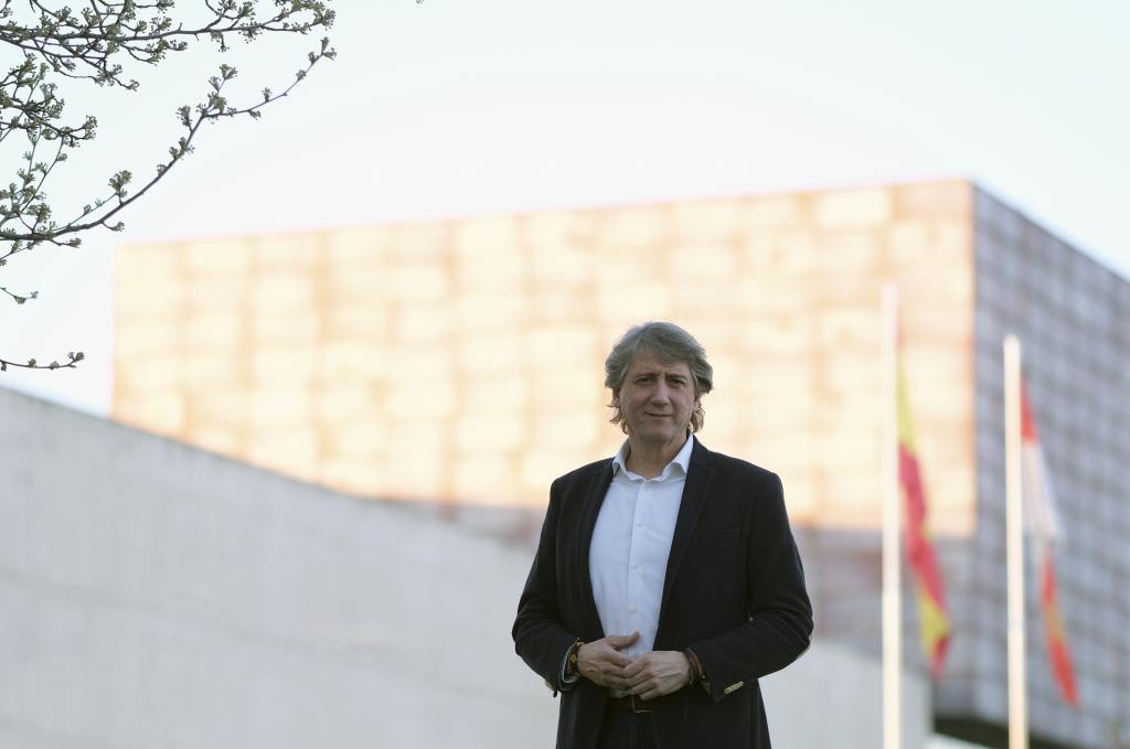 Carlos Mart�nez, ante las Cortes de Castilla y Le�n.