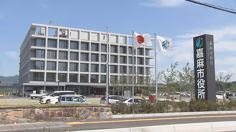 福岡・嘉麻市長選　新人の佐伯憲子氏が初当選　4選目指した現職・赤間幸弘氏との一騎打ち制す　投票率は49.26%｜FNNプライムオンライン