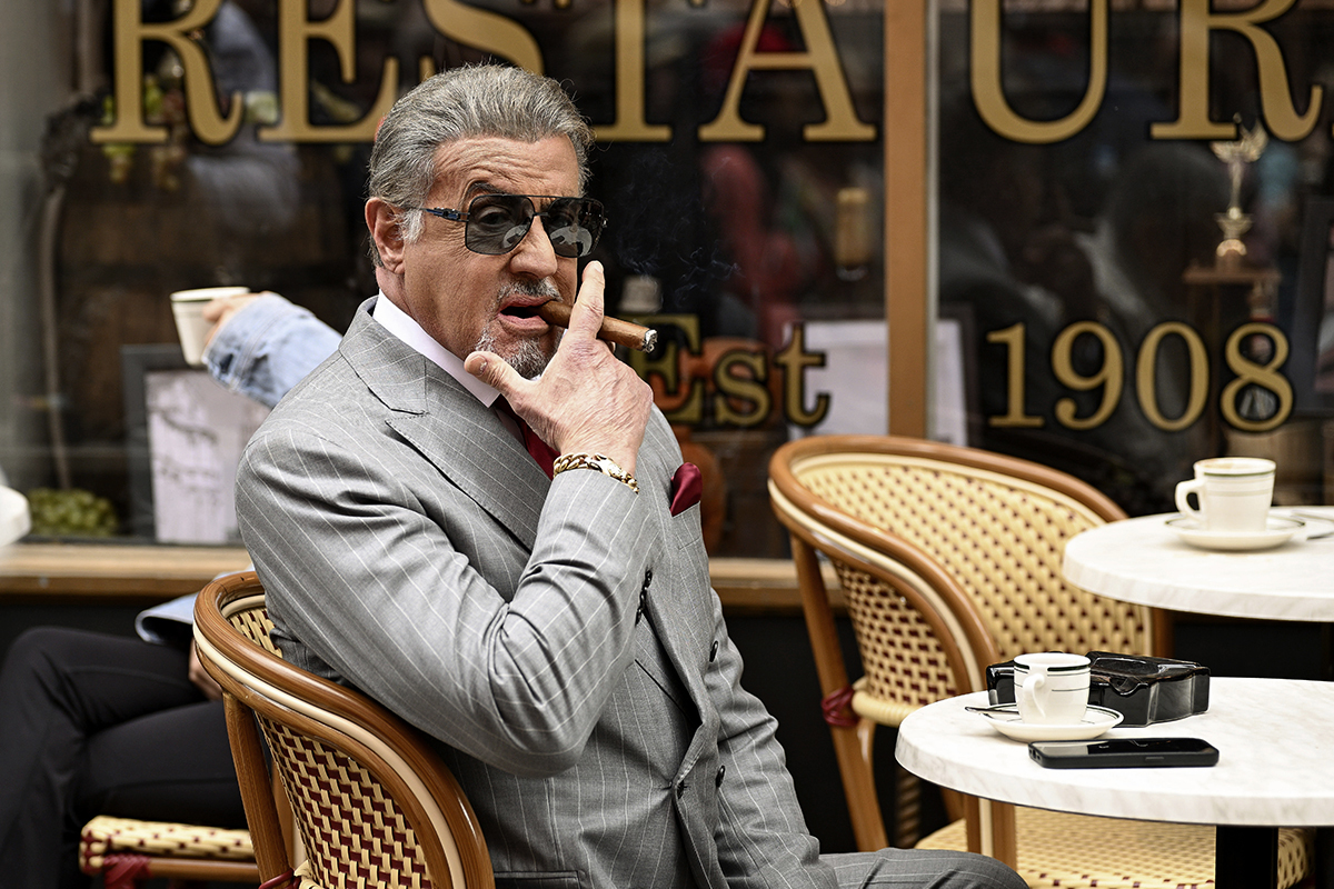 Stallone como Manfredi en el set de rodaje de la tercera temporada de 'Tulsa King' en Nueva York.