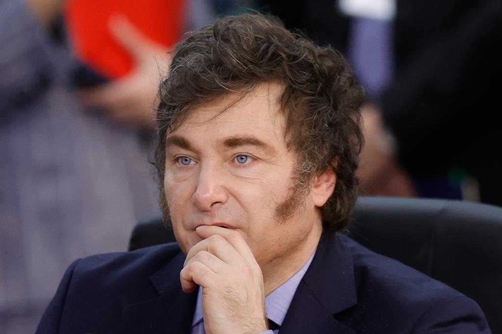 Presidente de Argentina, Javier Milei, participando en la plenaria con jefes de Estado en la cumbre del G20, el 18 de noviembre de 2024,en el Museo de Arte Moderno, en R�o de Janeiro (Brasil).