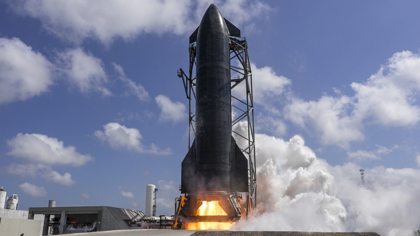 SpaceX 星舰 V3 完成全时长静态点火测试,首次试飞临近