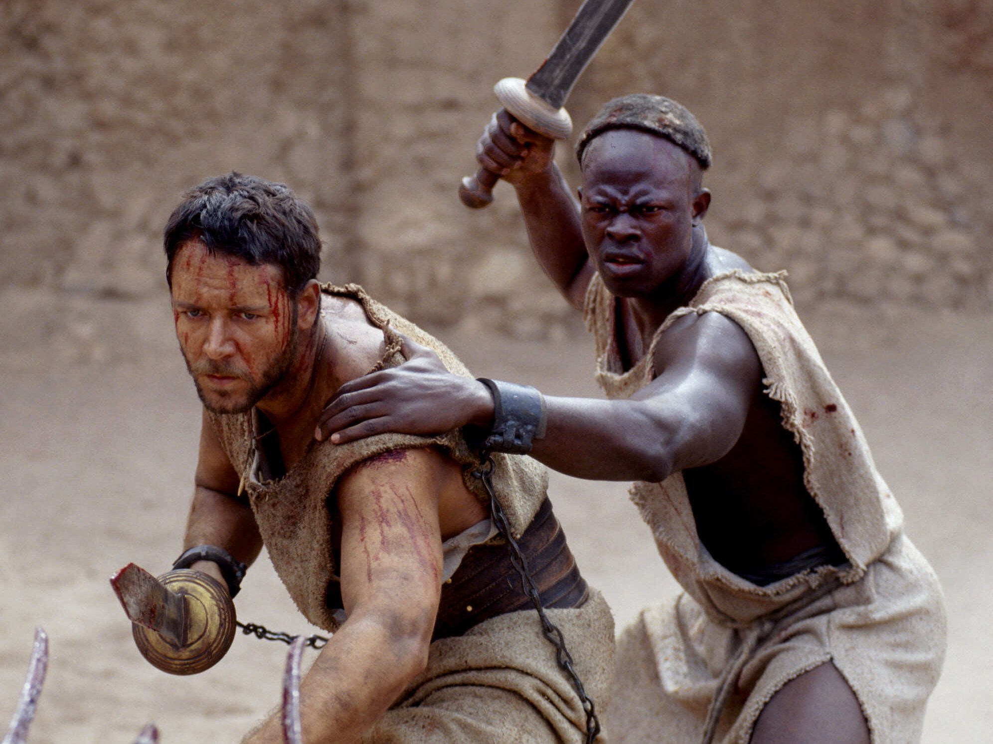 Russell Crowe y Djimon Hounsou en 'Gladiator'