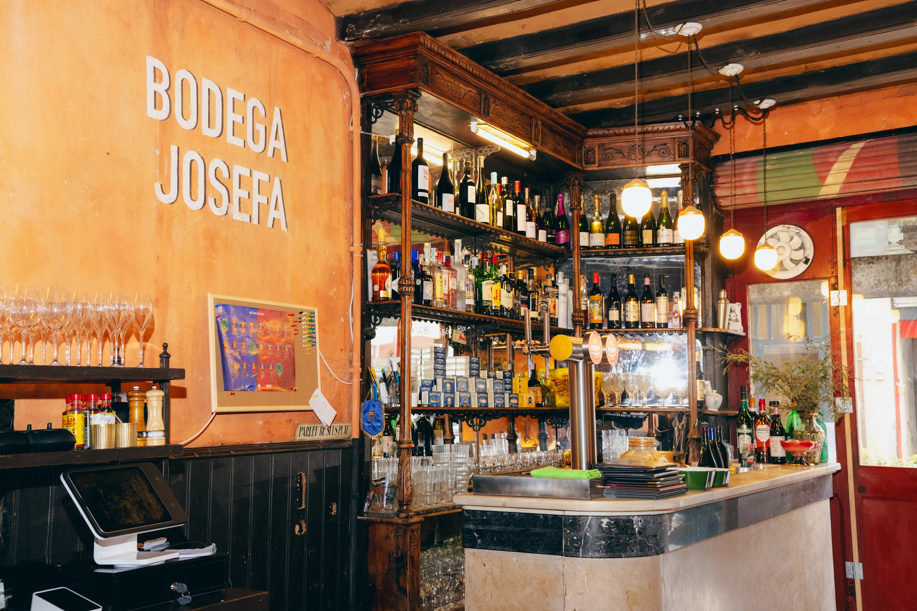 Reabre en el Putxet una de las tabernas hist�ricas de Barcelona: cocina tradicional con toques innovadores y una cuidada selecci�n de vinos