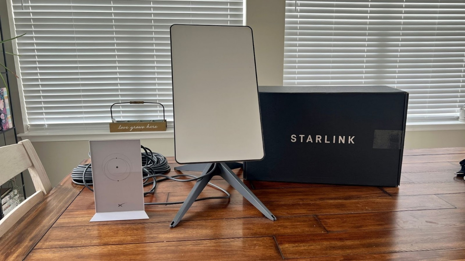 Спутниковый терминал Starlink Спутниковый терминал Starlink