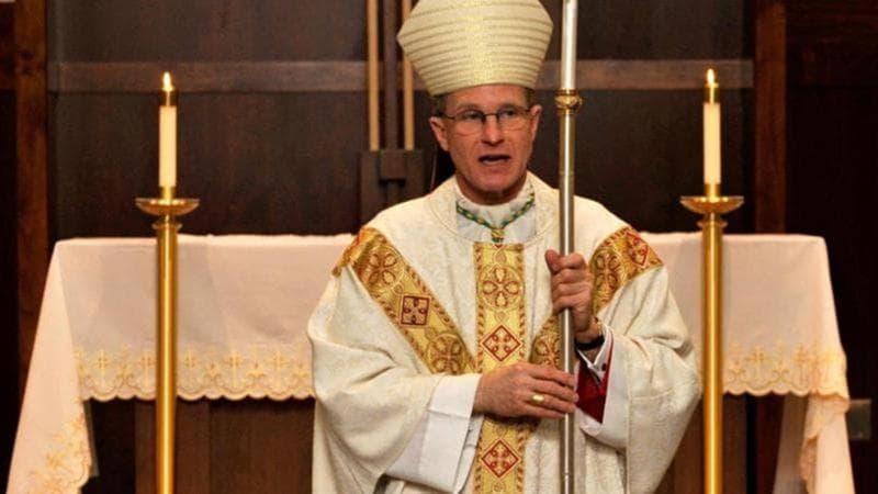 L’arcivescovo Usa: “Il Papa deve parlare della guerra, la morale non è solo la sessualità”