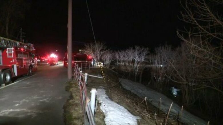 行方不明になった男性の捜索続く―男女4人ほどで”花火” 川に落ちた女性を助けようとして流されたか…雪解けで水温低く現場付近の気温は5度ほど 14日も午前10時から捜索｜FNNプライムオンライン