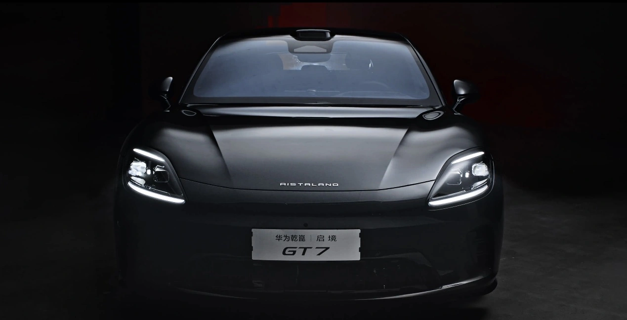 启境 GT7“帕米尔黑”外观正式亮相,灵感取自海拔 4000 米原始岩层 图片 2