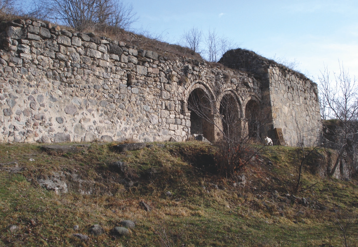 Böyük Aran/ Müqəddəs Yaqub monastrı (IX-XIII əsrlər), Kolatağ kəndi |  AZƏRBAYCAN RESPUBLİKASI DİNİ QURUMLARLA İŞ ÜZRƏ DÖVLƏT KOMİTƏSİ