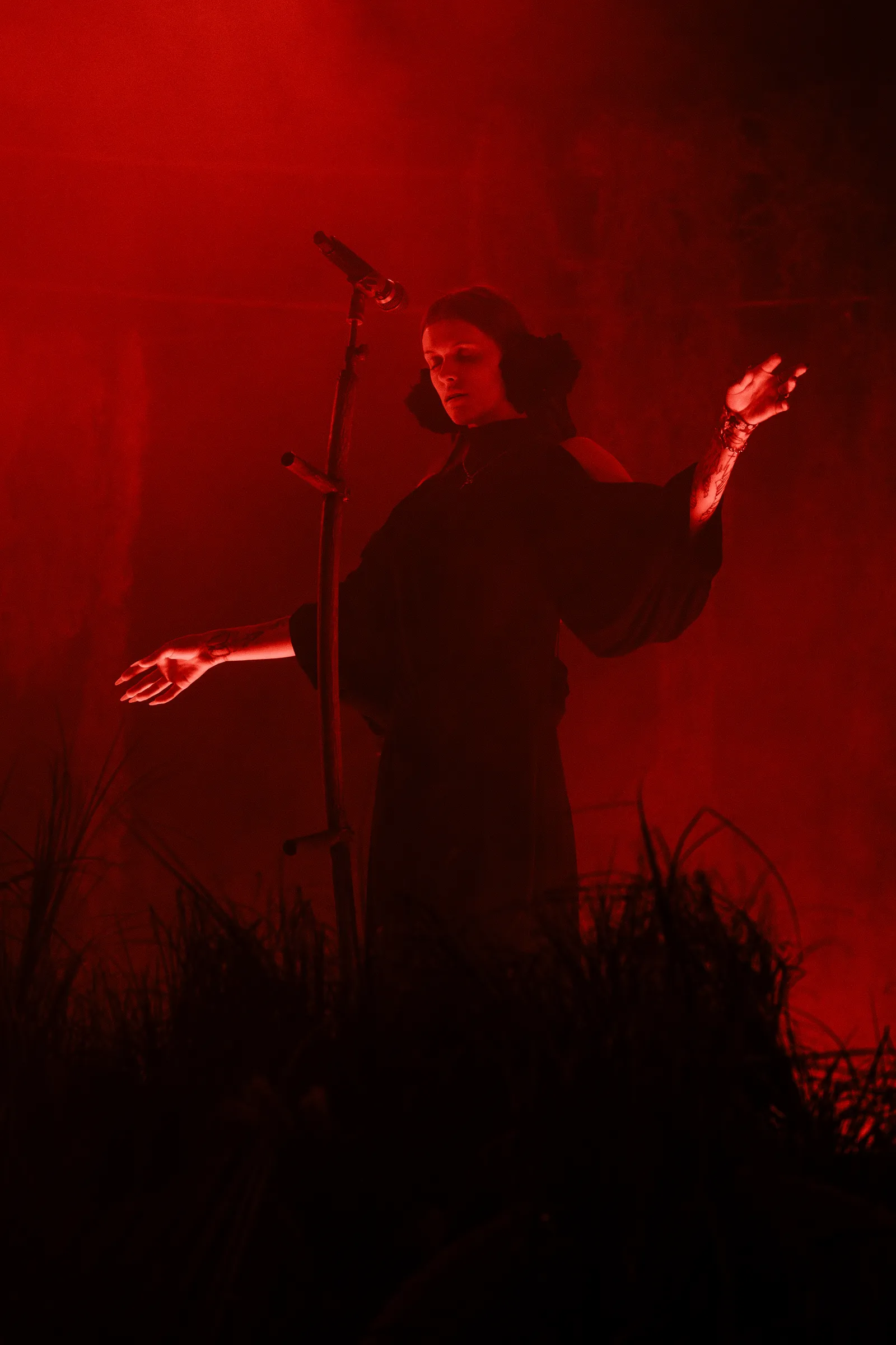 Image may contain Małgosia Bela Performer Person Solo Performance Adult Concert Crowd Face and Head