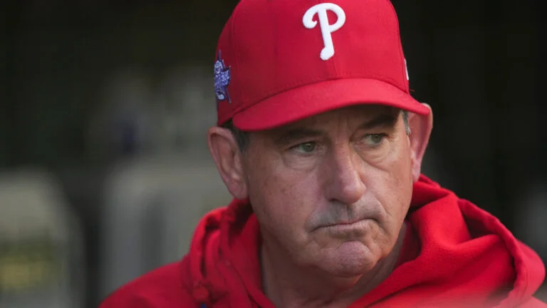 Phillies fire manager Rob Thomson
