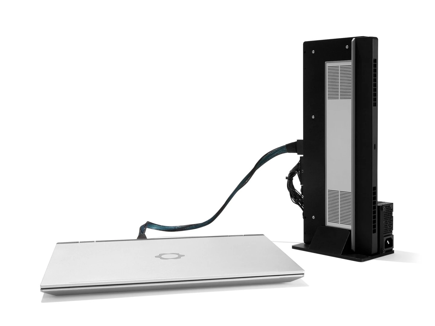 dGPU 外也支持 eGPU:Framework 为 Laptop 16 推出 OCuLink 8i 开发套件
