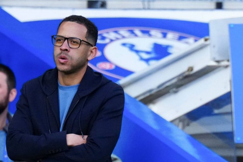 Chelsea sacks Rosenior after three-month tenure Chelsea sacks Rosenior after three-month tenure