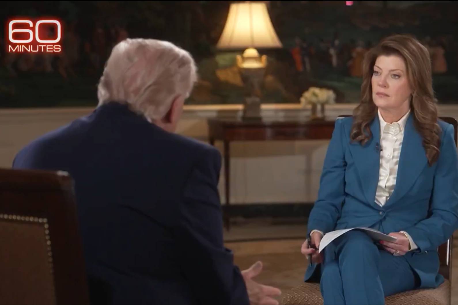 Donald Trump durante la entrevista con Norah O'Donnell.