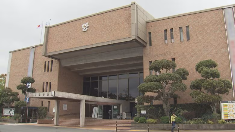 福岡・宗像市長選　現職の伊豆美沙子氏が3選　無所属新人の2人を退ける｜FNNプライムオンライン