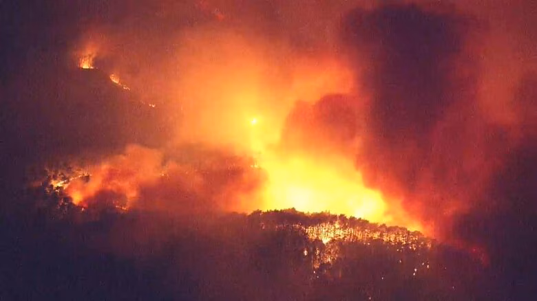 岩手・大槌町山林火災　避難指示は人口の3割に　鎮圧のめど立たず｜FNNプライムオンライン