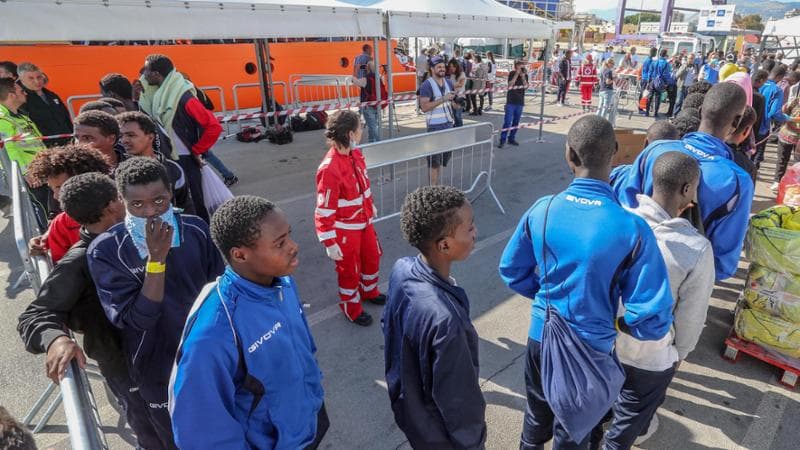 Rimpatrio dei minori migranti. I poteri passano dai giudici ai prefetti