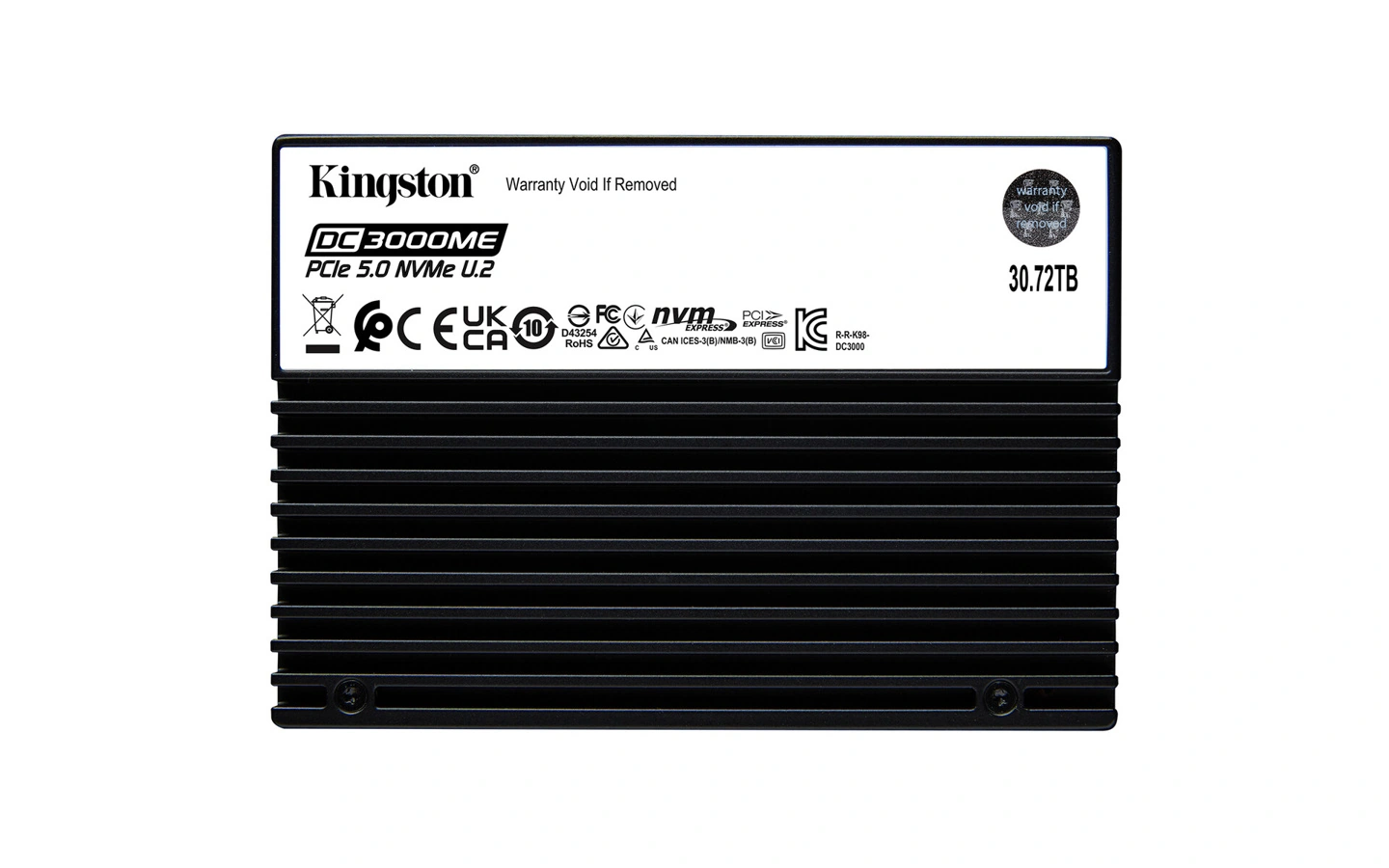 金士顿 DC3000ME 系列 U.2 NVMe 固态硬盘新增 30.72TB 版本,顺序读取速度可达 14GB/s