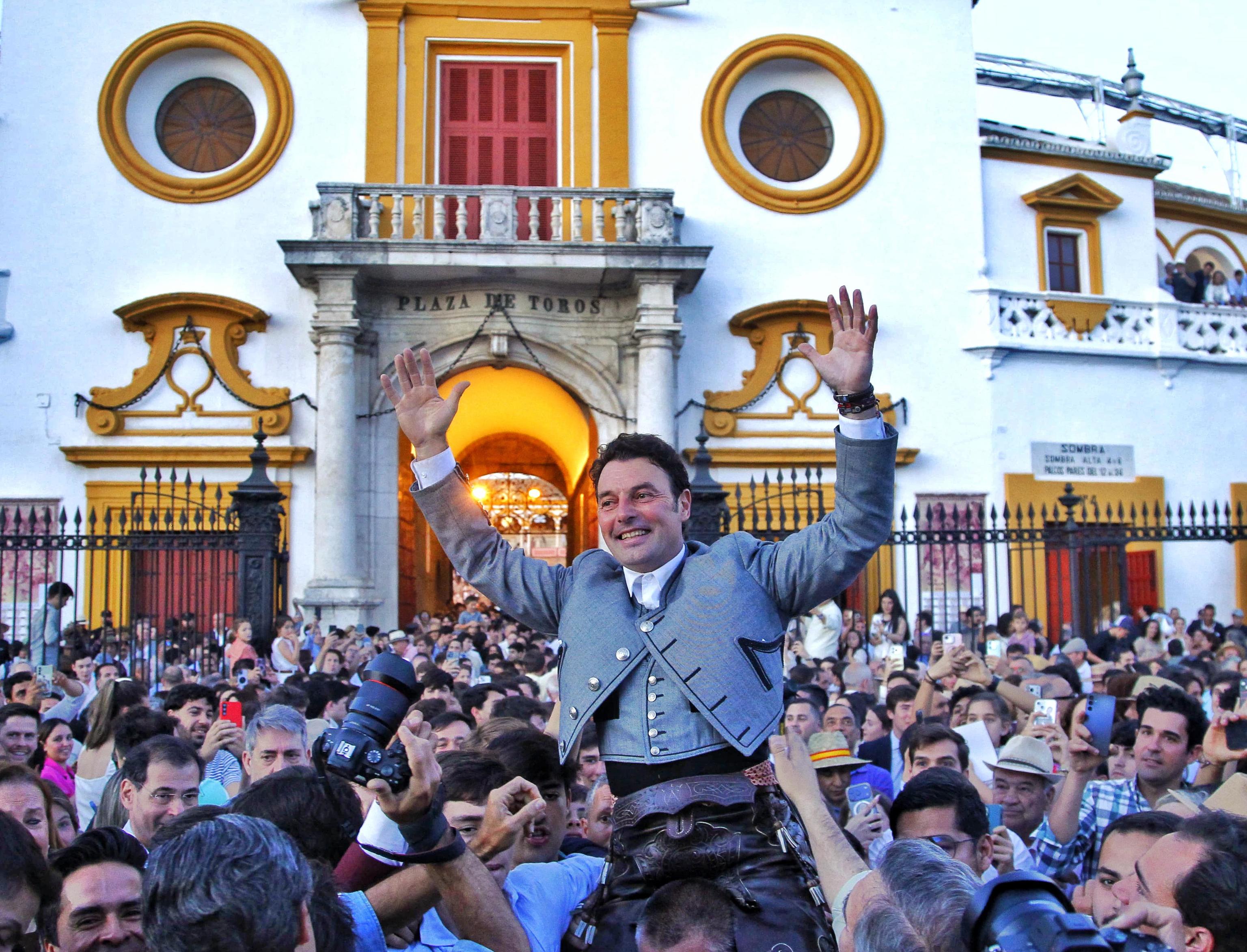 Puerta del Pr�ncipe para Andy Cartagena en Sevilla