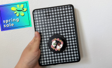 A Kindle in a PopSockets case