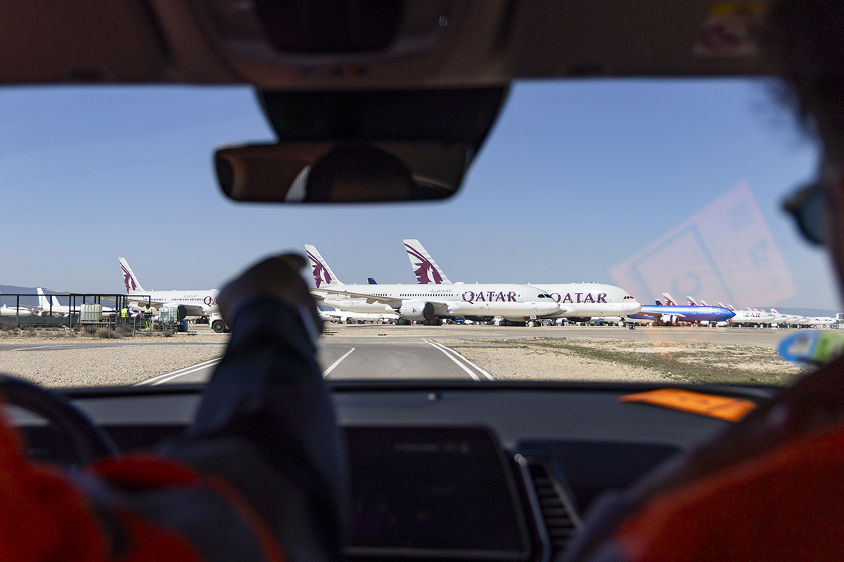 Vista del Aeropuerto de Teruel desde el interior del veh�culo