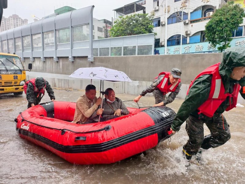 Record rainfall: Qinzhou submerged in massive flash flood - VIDEO Record rainfall: Qinzhou submerged in massive flash flood - VIDEO