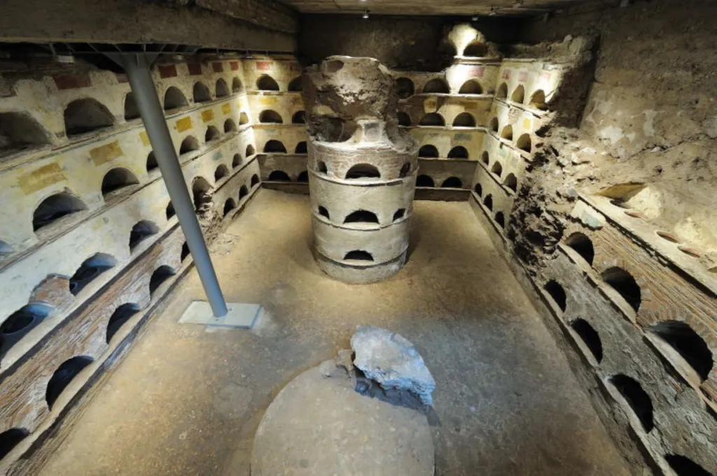 Columbario en el sepulcro