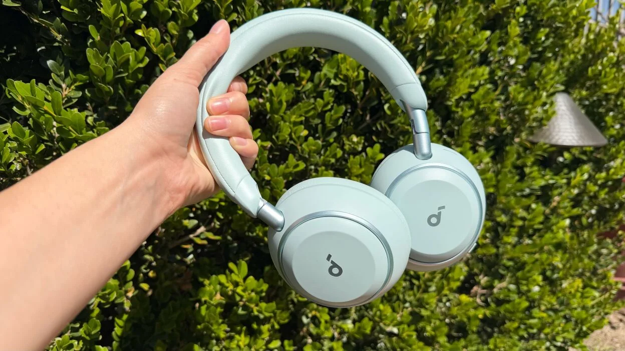 blue soundcore space 2 headphones