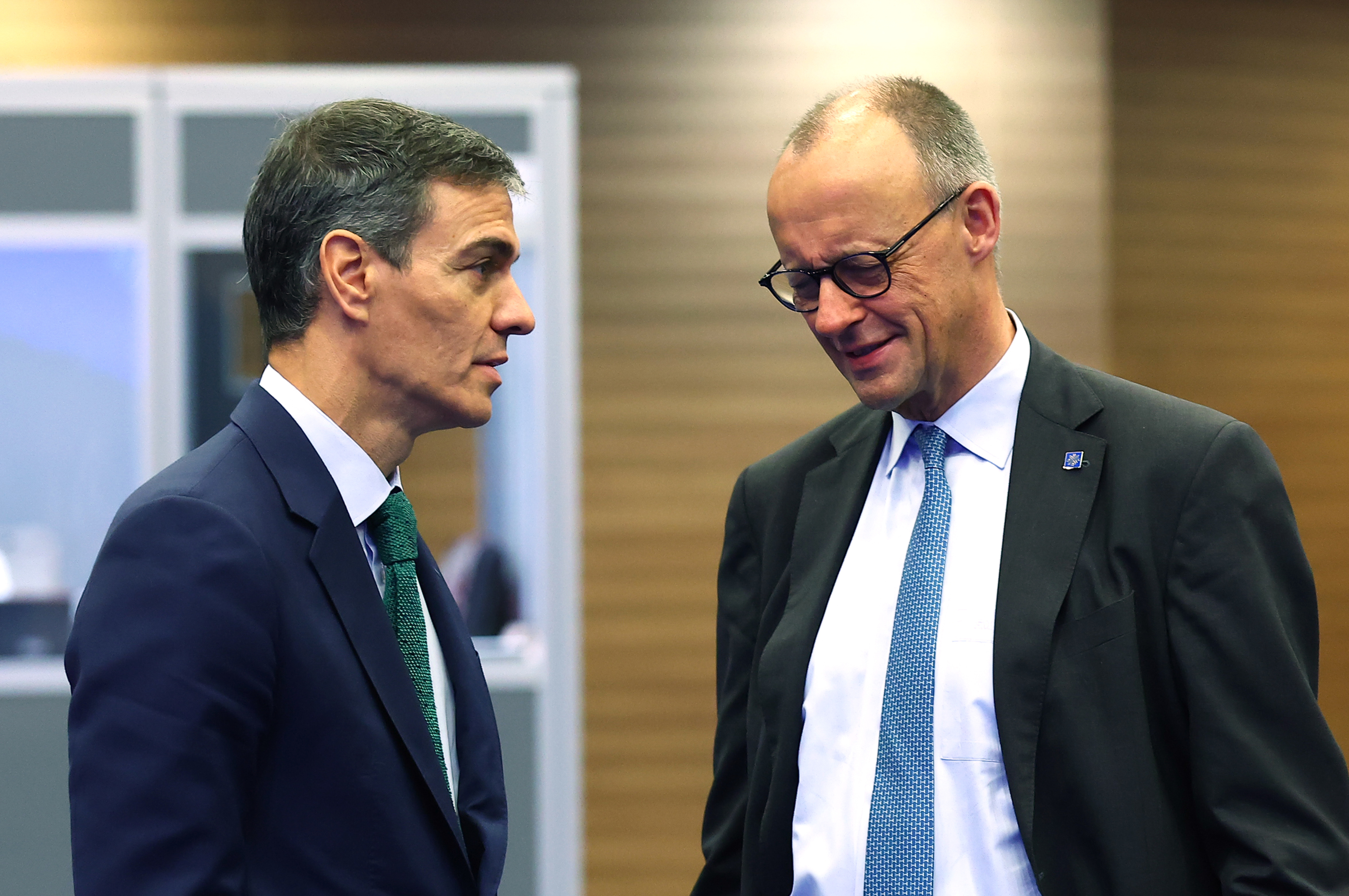 El presidente del Gobierno, Pedro S�nchez, y el canciller alem�n, Friedrich Merz, este viernes en Nicosia.