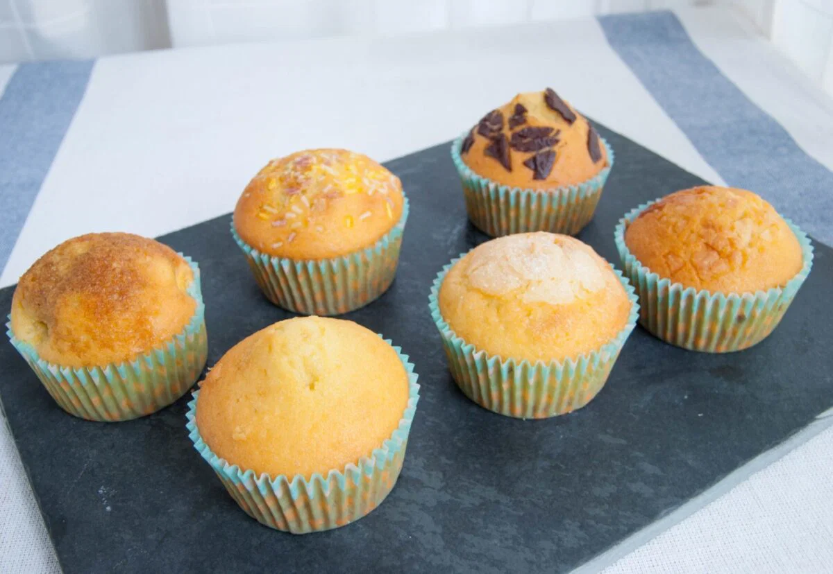 Magdalenas rellenas con varios rellenos. Un postre muy sencillo