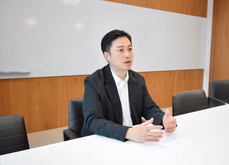 ラクスルの永見世央グループCEO。みずほ証券、カーライル・ジャパン、ディー・エヌ・エーを経て、2014年4月にCFOとしてラクスルに入社。2023年8月から代表取締役社長 グループCEOを務める。