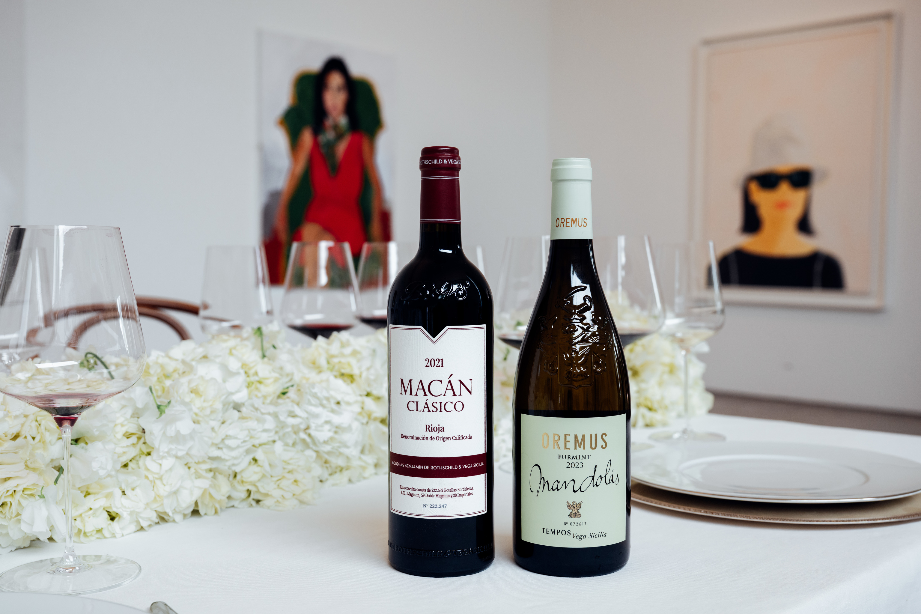 Botellas de Mac�n y Mandol�s, los vinos oficiales del Mutua Madrid Open 2026