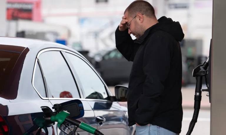 gas prices, Iran War, consumer sentiment