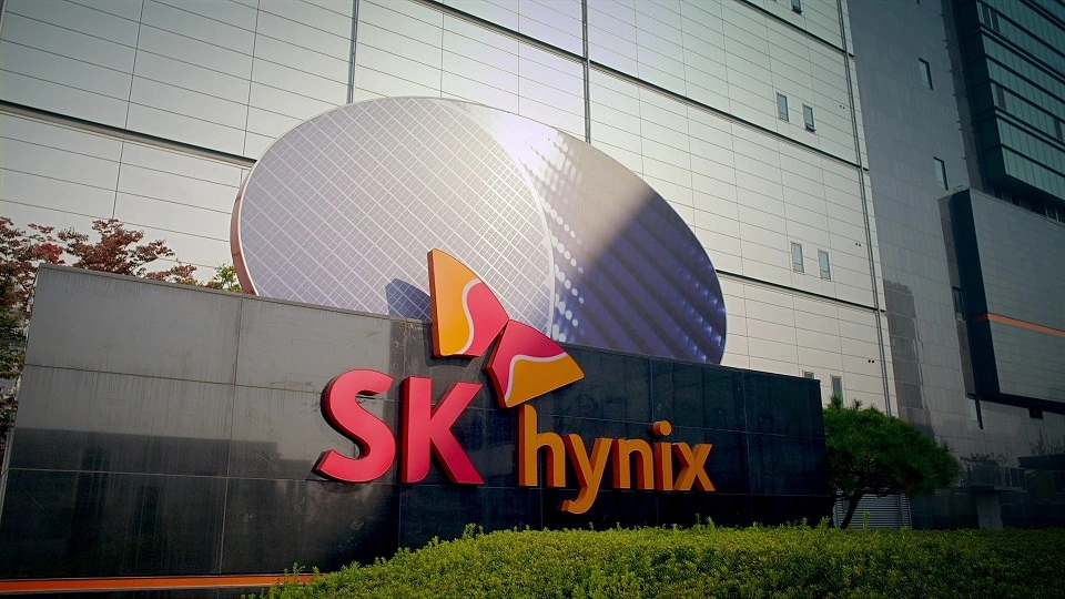 SK 海力士计划 2026H2 出样 HBM4E:基于 1c DRAM,2027 年量产