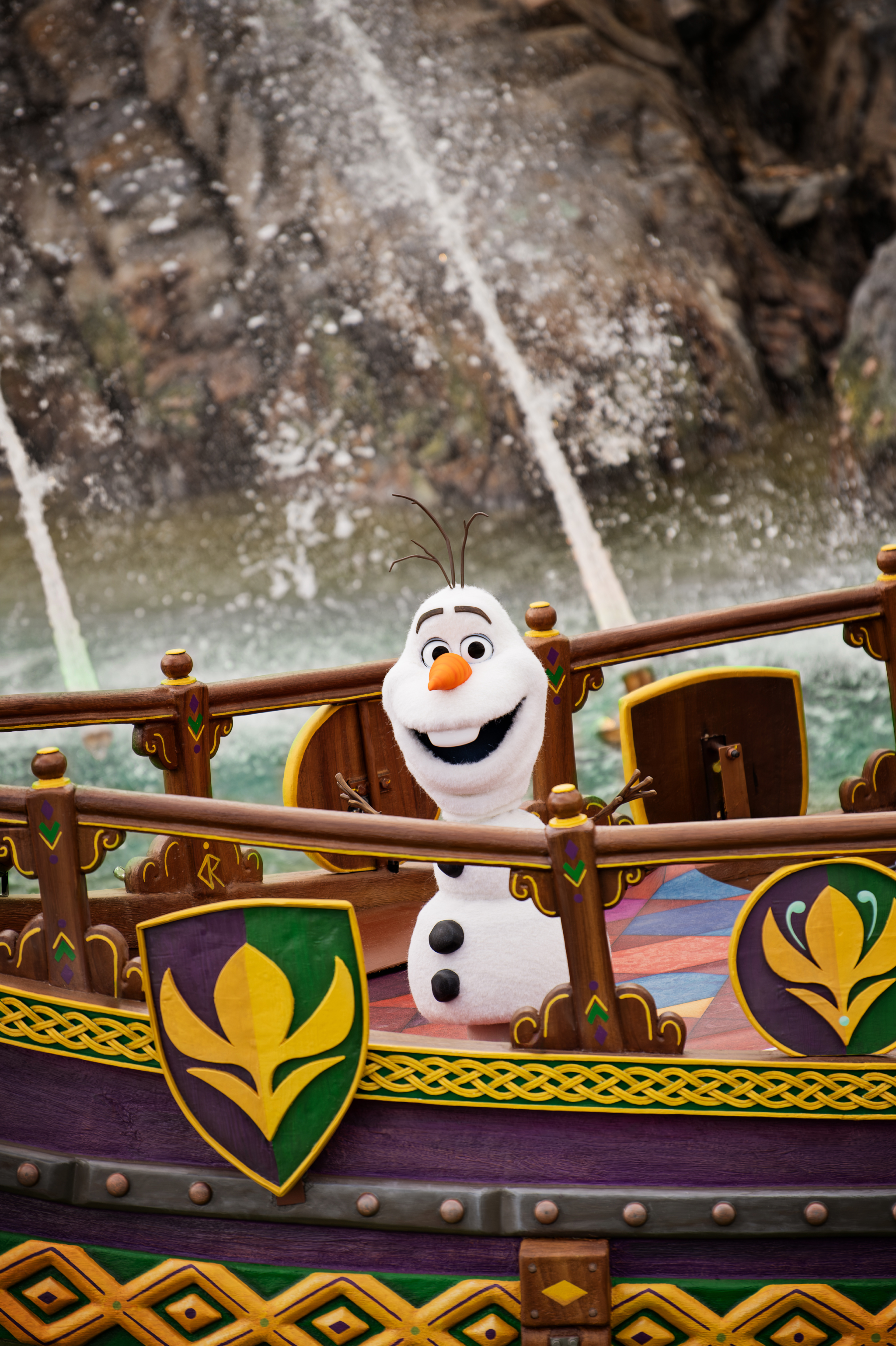 Olaf a bordo de un barco vikingo durante otro de los espect�culos.