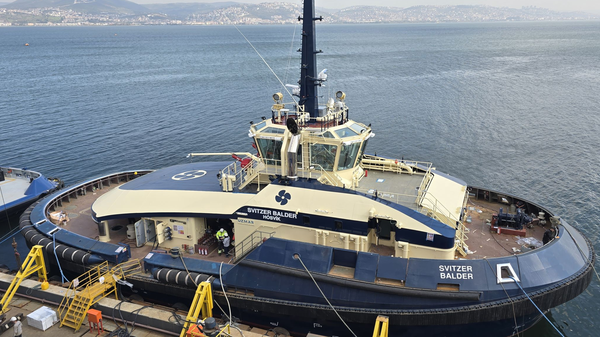 World’s first battery-methanol harbor tug with 6 MWh battery finishes sea trials