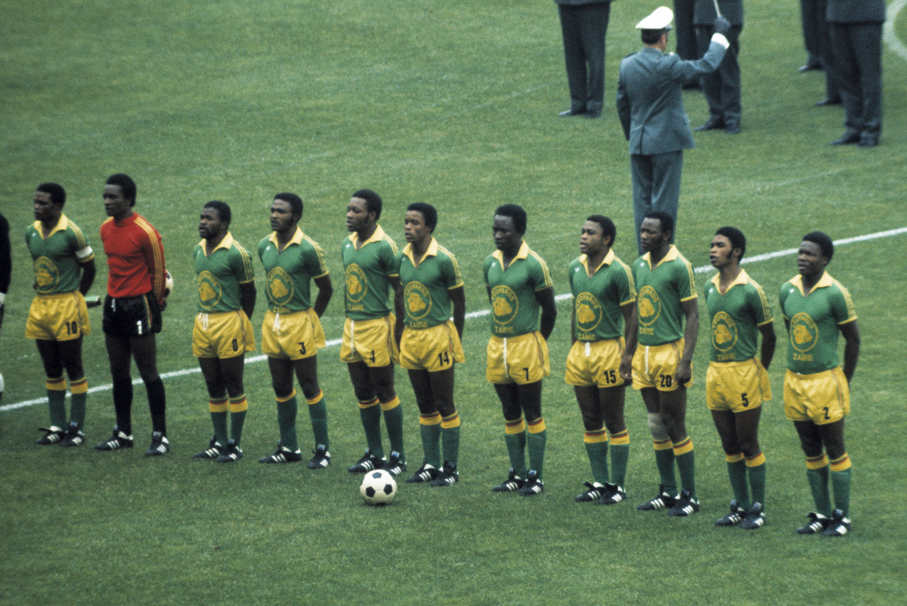 La selecci�n de Zaire, antes del partido contra Escocia.